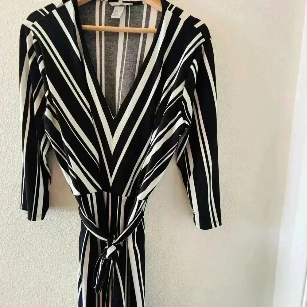 H&M black white stripe tie dress